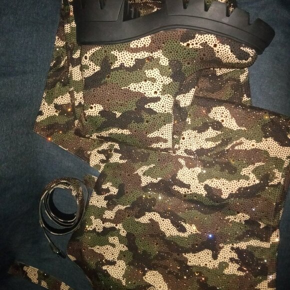 AZALEA WANG " COWGIRL CRUSIN " RHINESTONE CAMO FLATFORM CHAP BOOT - Picture 11 of 11